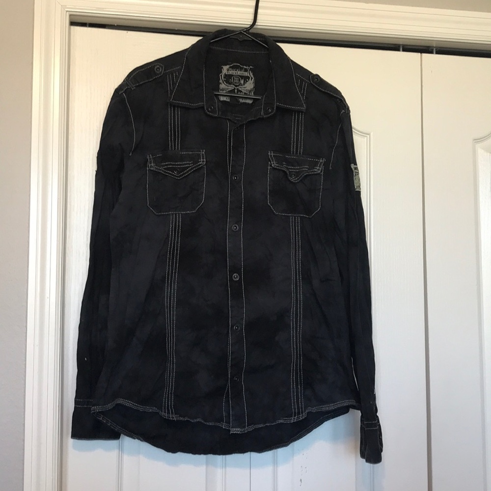 Men’s buckle black label button down